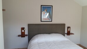 3 chambres, fer et planche à repasser, draps fournis