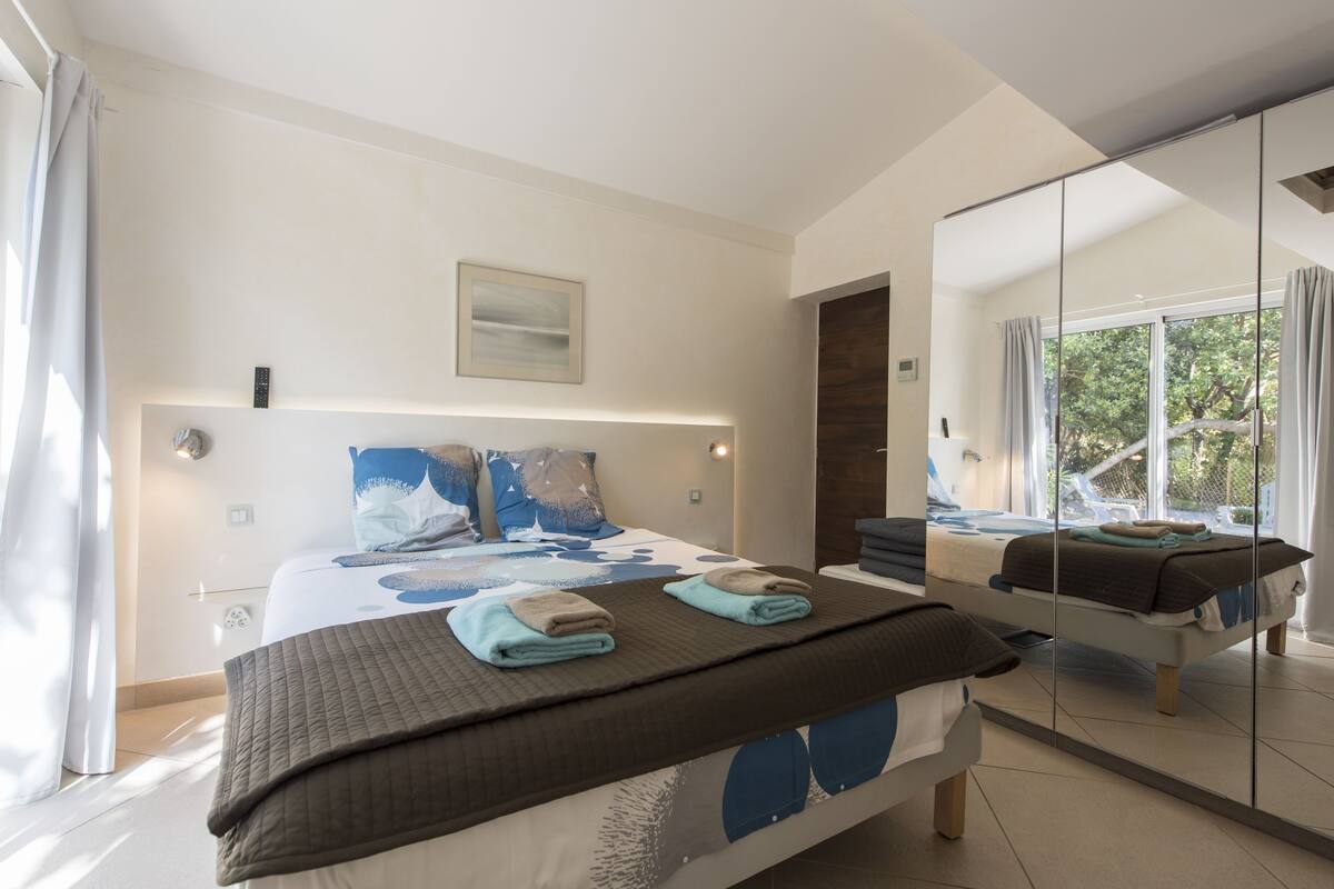 Chambre Double, patio (Opaal) | Vue de la chambre