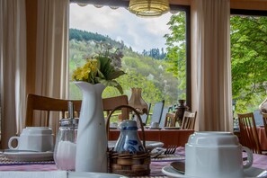 Frokostbuffé er inkludert hver dag