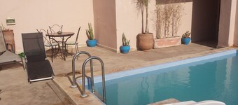 Residence with swimming pool on the roof, apartment with terrace in the center