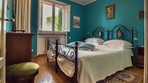 2 bedrooms, in-room safe, iron/ironing board, travel crib