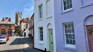 Bagian depan properti