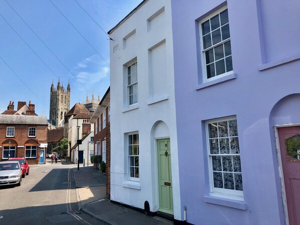 Façana frontal de l'allotjament