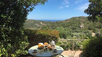 Villa, 1 chambre (T2) | Coin séjour | Télévision à écran plat