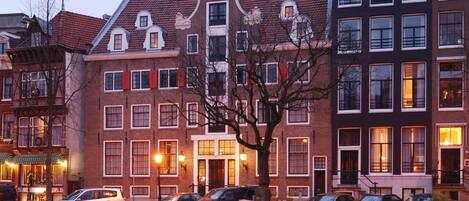 واجهة المنشأة