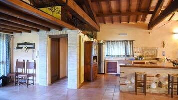 Deluxe-Loft | Wohnbereich | Flachbildfernseher