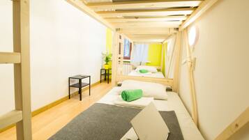 Bed in 4-Bed Dormitory for Men | Soundproofing, free WiFi