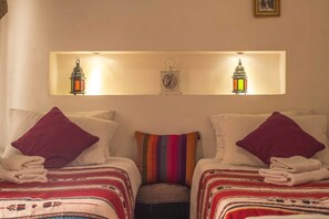 Standard Suite, Private Bathroom | Rollaway beds, free WiFi, bed sheets - Riad Dari (Tetouan)
