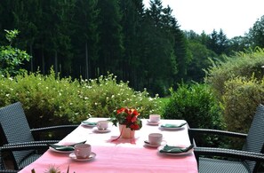 Terrace/patio - Hotel Landhaus Berghof (Wenden)