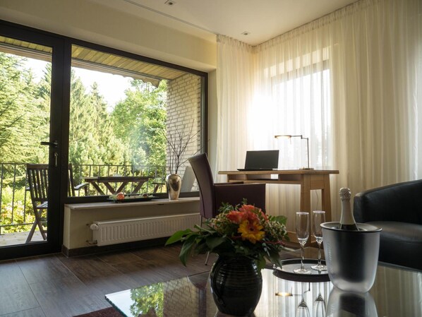 Flat-screen TV - Hotel Landhaus Berghof (Wenden)