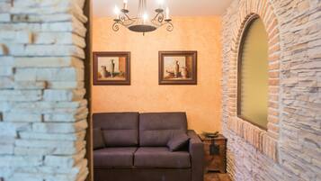 Junior Suite | Desk, laptop workspace, free WiFi, bed sheets