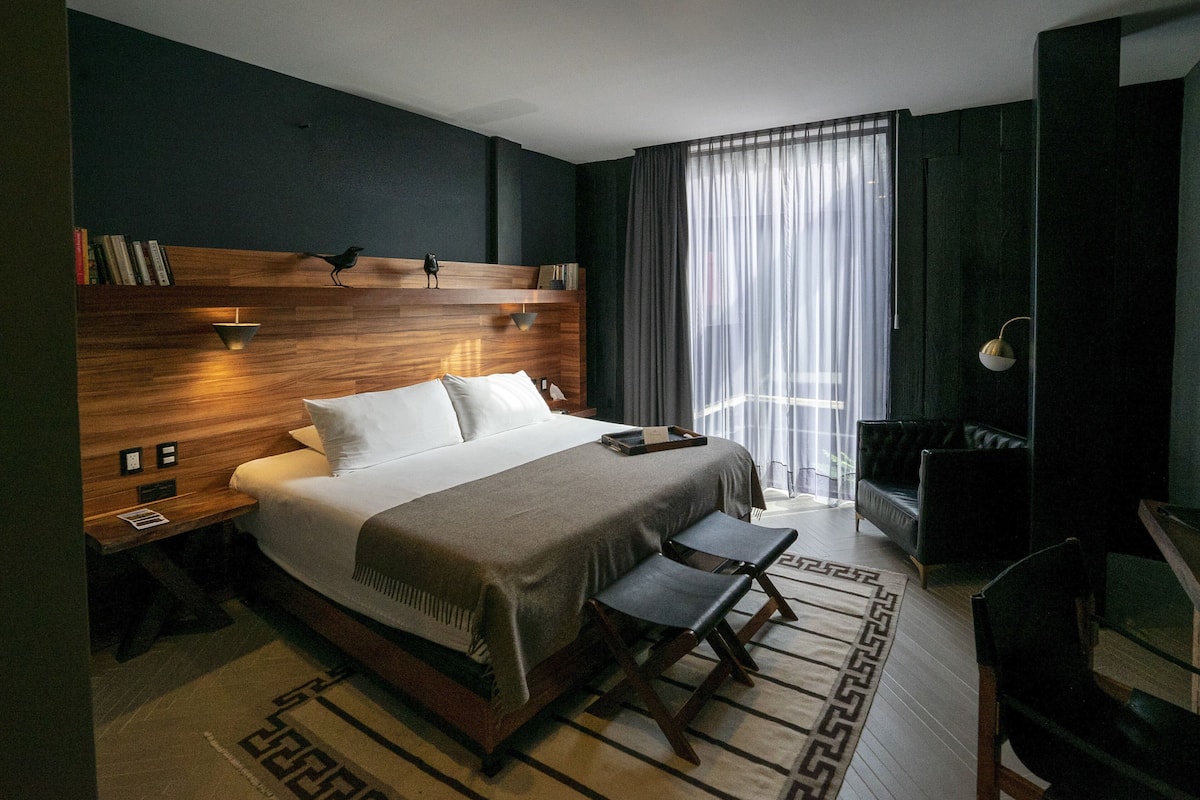 Premium bedding, down duvets, pillow-top beds, in-room safe