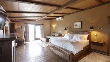 Superior Suite, 1 King Bed