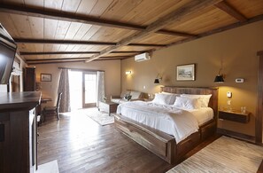 Suite superior, 1 llit de matrimoni gran | Roba de llit d'alta qualitat i cobrellits 