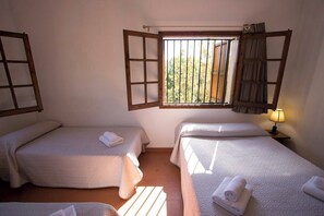 7 chambres, fer et planche à repasser, Wi-Fi gratuit, draps fournis