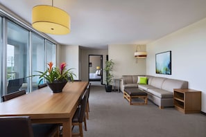 Zimmer, 1 King-Bett (View) | Zimmersafe, individuell eingerichtet, Schreibtisch