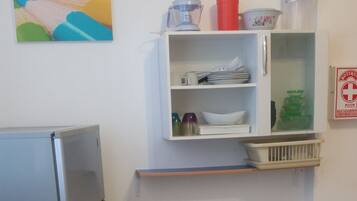 Suite Keluarga, 2 Tempat Tidur Double, pemandangan samudra | Dapur pribadi | Lemari es, microwave, oven, dan kompor