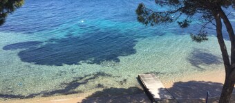 Three-room apartment Palau. Residence with swimming pool.