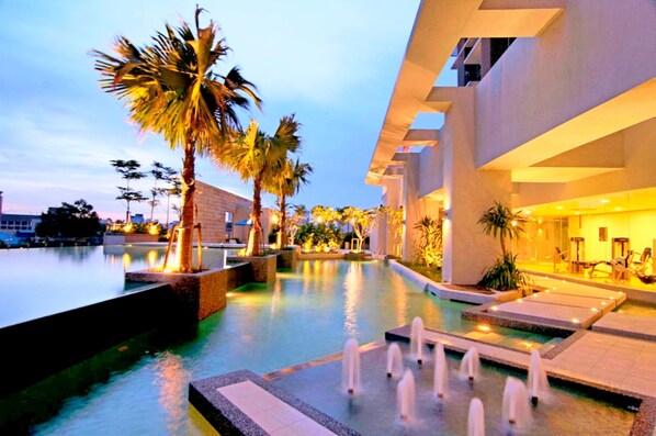 Indoor pool - Swiss Garden Residence SS Suite (Kuala Lumpur)