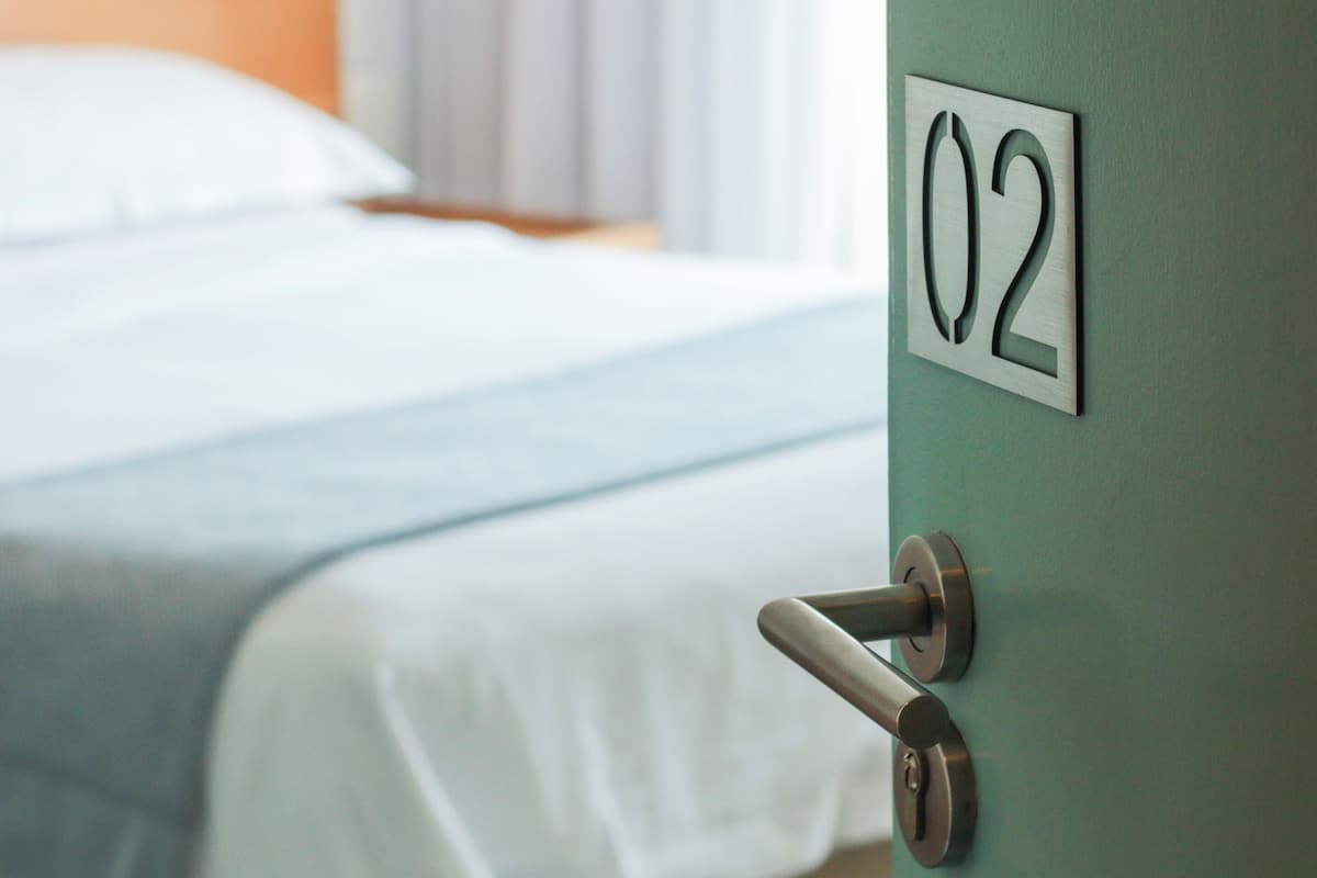 Standaard kamer, 1 twee- of 2 eenpersoonsbedden, bad, uitzicht op oceaan (Suite 2) | 1 slaapkamer, luxe beddengoed, pillowtop-bedden, een minibar