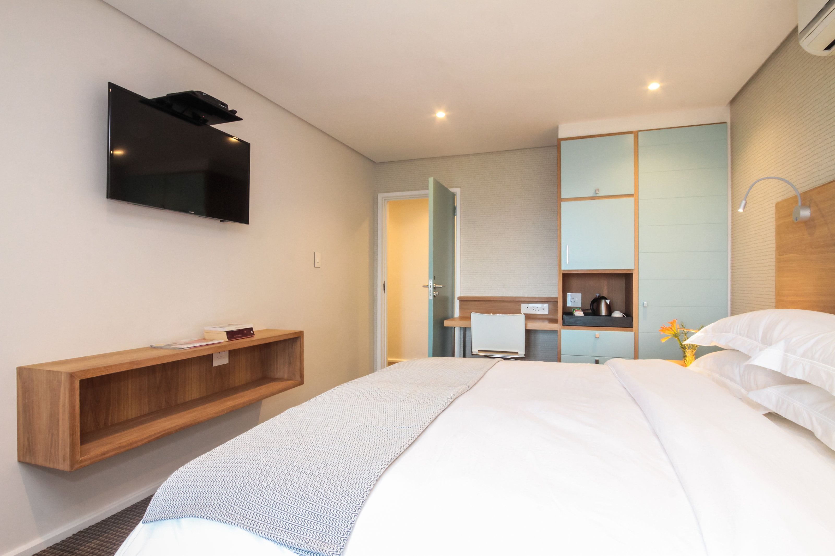 스탠다드 더블룸 또는 트윈룸, 발코니, 바다 전망 (Suite 3) | 고급 침구, 필로우탑 침대, 미니바, 객실 내 금고