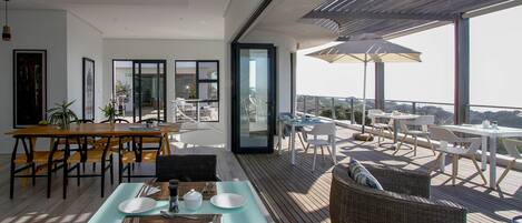 Tägliches inbegriffenes großes Frühstück