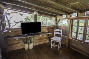 Caja de seguridad en la habitación y decoración personalizada 