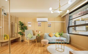 Family Suite A | Aire de séjour | Téléviseur à DEL, foyer, Netflix, lecteur de DVD