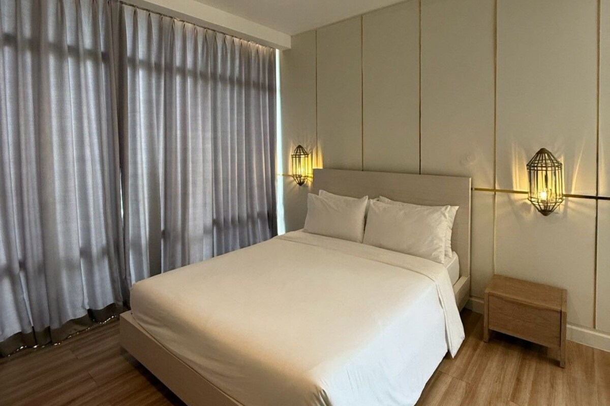 Standard Single Room, City View | Minibar, desk, blackout drapes, iron/ironing board (on request)