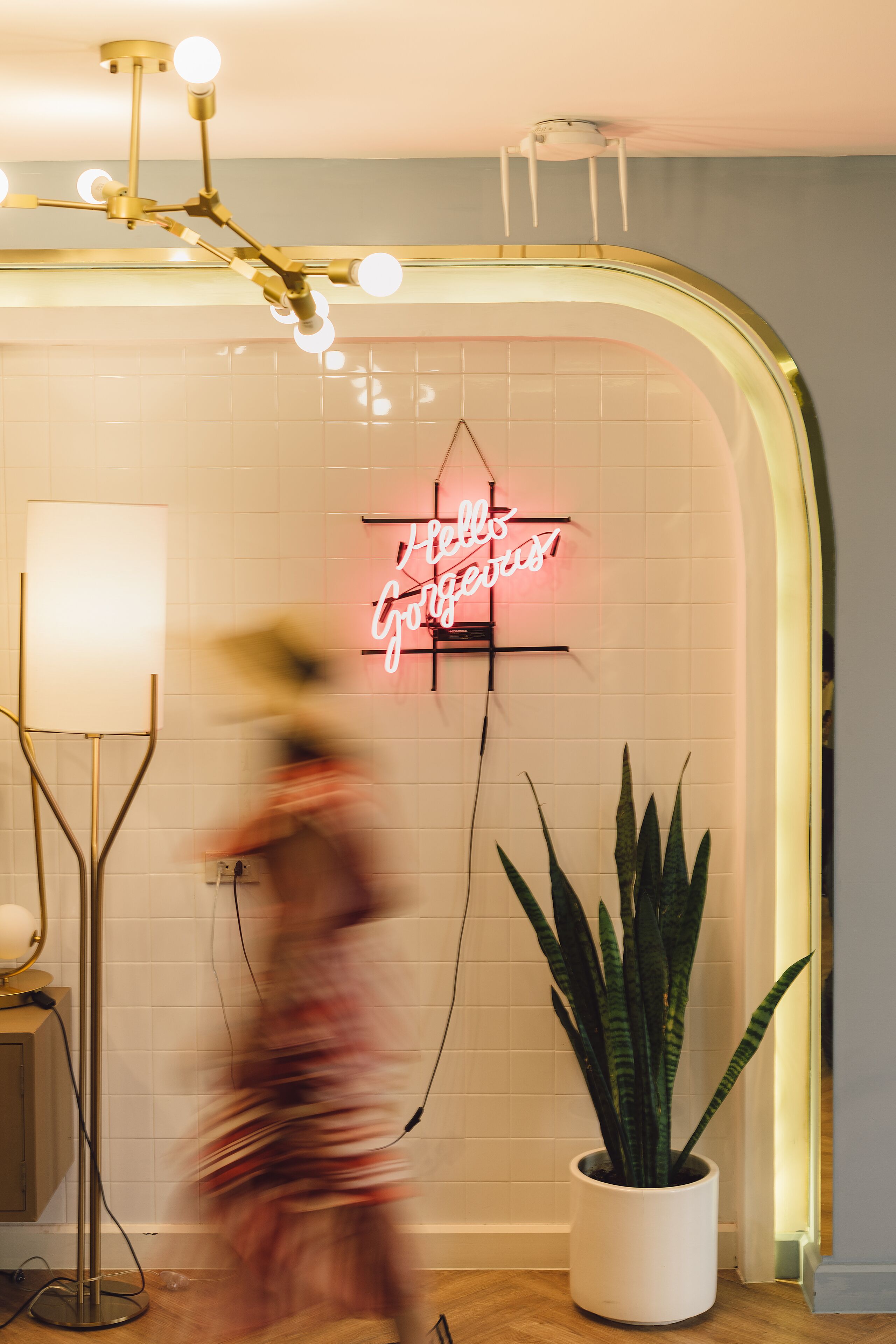 4 bedrooms penthouse suite | living room | 50-inch led tv with satellite channels, tv, fireplace