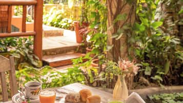 Tägliches inbegriffenes kontinentales Frühstück