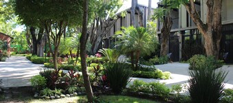 Los Laureles Hotel & Centro de Convenciones