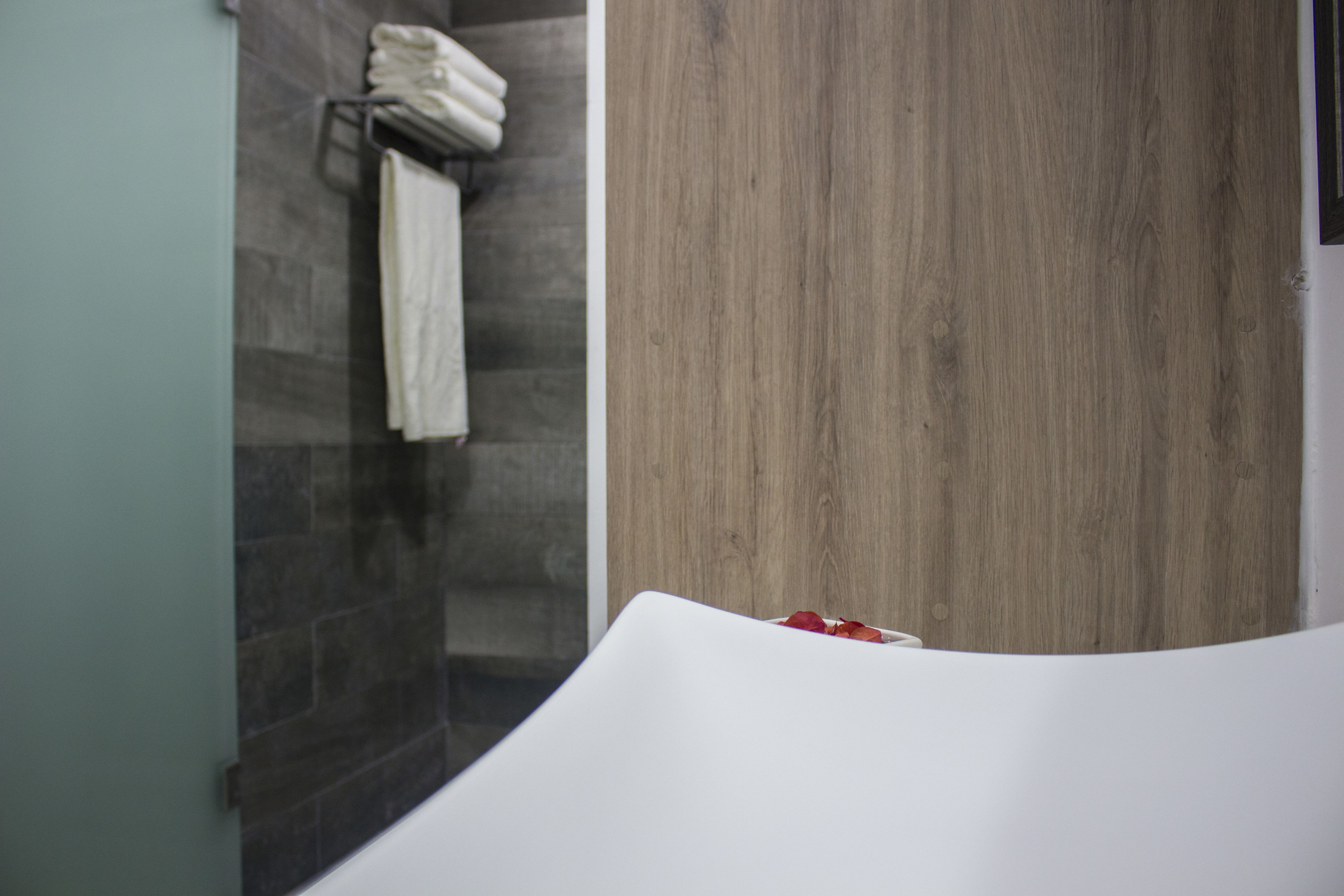 family room, 2 bedrooms, accessible, garden view | bathroom | shower, rainfall showerhead, free toiletries, hair dryer