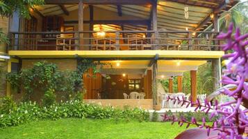 Jardines del alojamiento