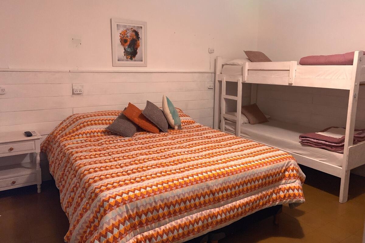 Private Sextuplet Room