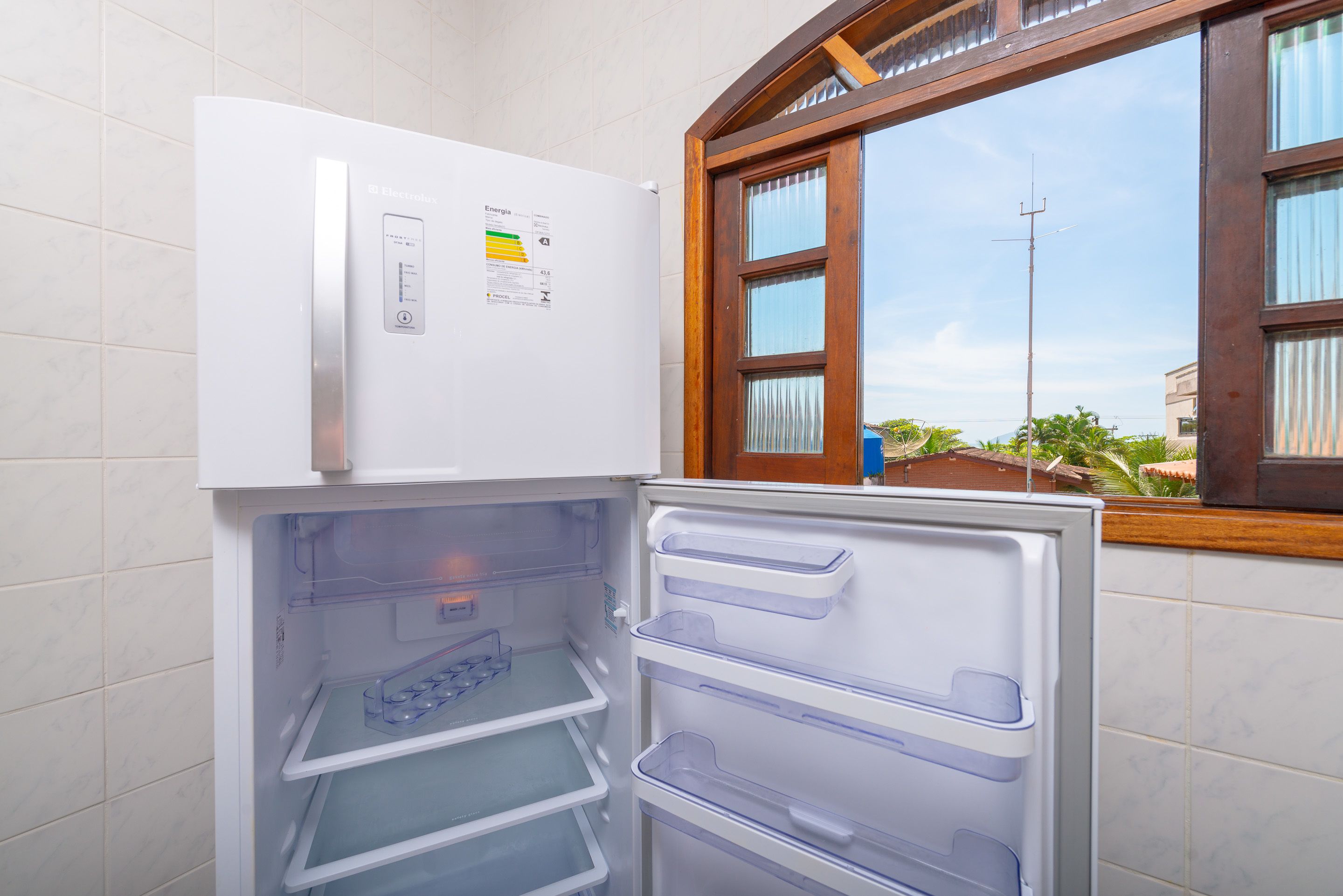 quarto septuplo (ar condicionado) | private kitchen | fridge, microwave, oven, cookware/dishes/utensils