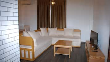 1 habitaciĂłn, escritorio y sistema de insonorizaciĂłn