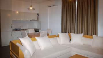 Căn hộ, 2 phòng ngủ, ban công | Bếp riêng | Tủ lạnh, lò nướng, bếp nấu, dụng cụ pha cà phê/trà