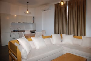 Apartment, 2 Bedrooms, Balcony | Private kitchen | Fridge, oven, stovetop, coffee/tea maker