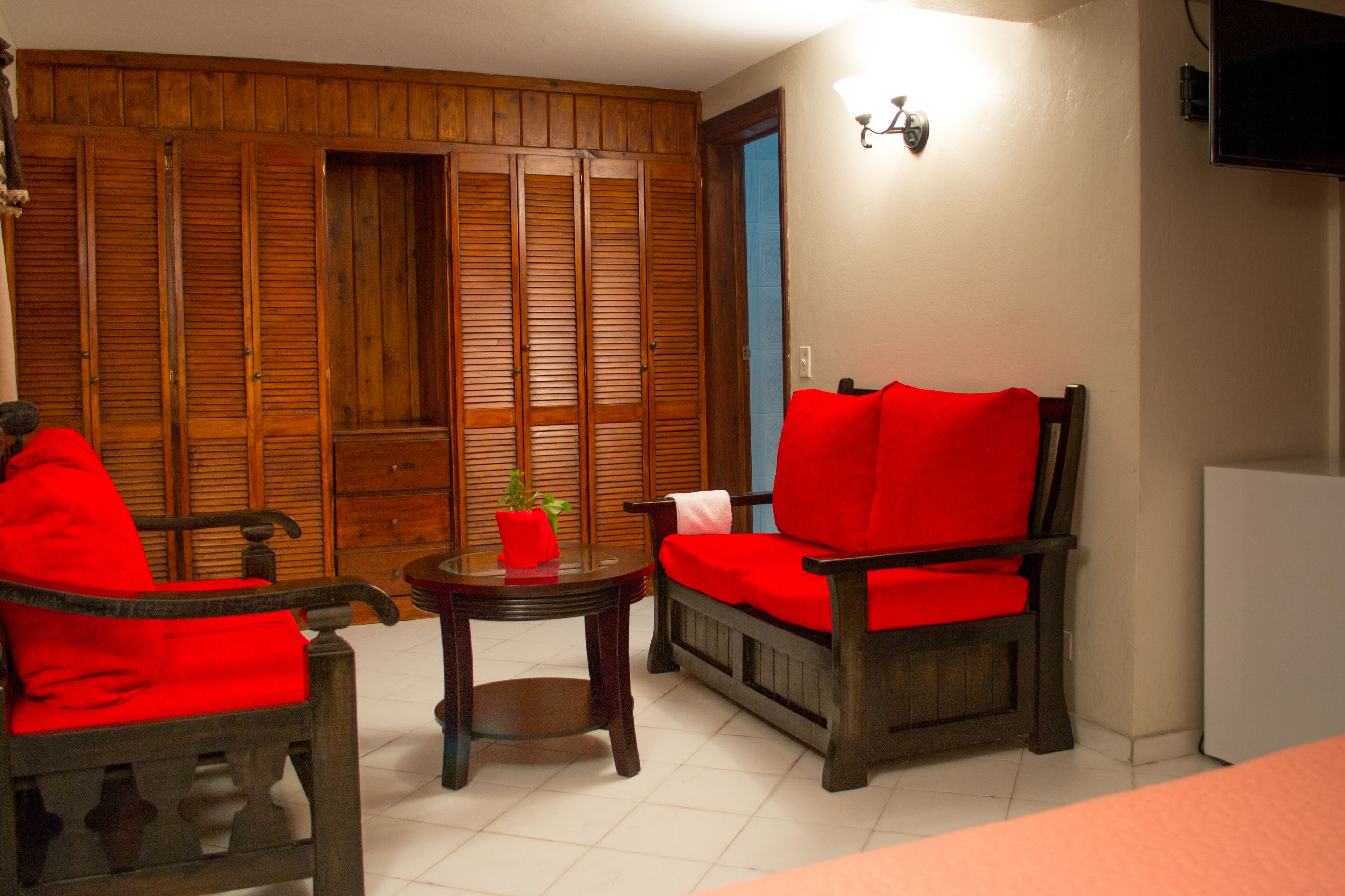 standard double room, 2 single beds, non smoking | living area | 32-inch flat-screen tv with cable channels, tv