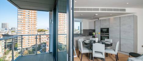 3 bedrooms, premium bedding, laptop workspace, iron/ironing board