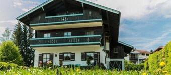 Vacation apartment 7 for up to 4 people, with 2 extra bedrooms and kitchen in the living/dining area