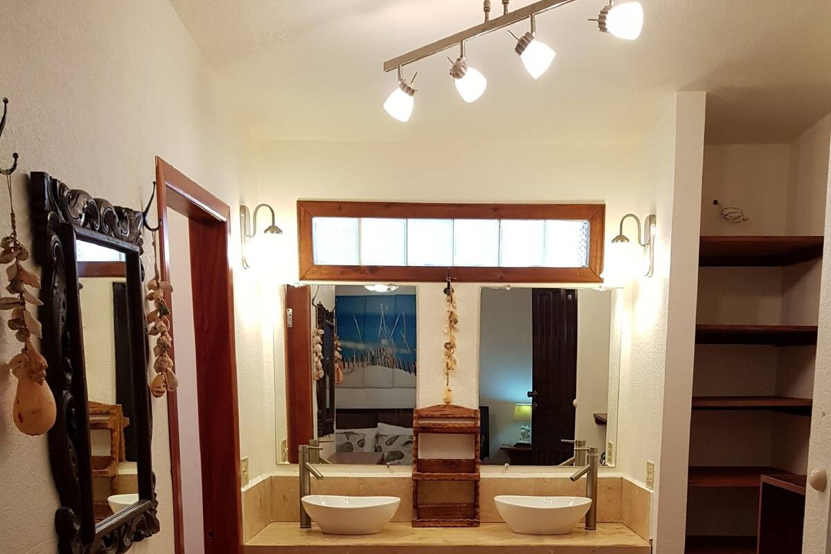 Superior Apartment, 1 King Bed, Non Smoking (Captain Paco) | Bathroom