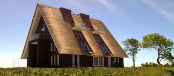 Directement sur la mer des Wadden, classée au patrimoine mondial de l'Unesco; Repos / ballon de plage / îles Wadden / island hopping