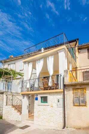 Exterior - Rustic holiday house KATE (Cižici)