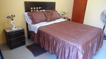 Double Room, Private Bathroom | Free WiFi, bed sheets