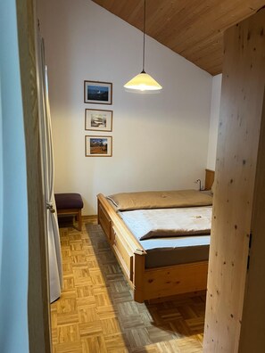 1 bedroom, Internet, bed sheets