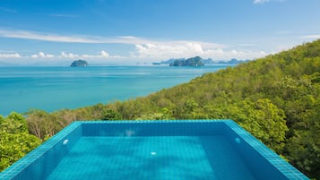 Hilltop Pool Villa 1 | Vista do quarto
