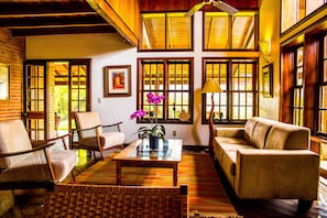 Lobby sitting area - Pousada da Lagoa (Garopaba)