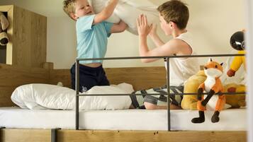 2 bedrooms, in-room safe, WiFi, bed sheets